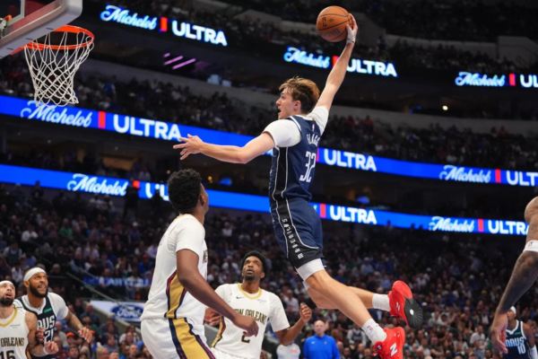 cooper-flagg-image-ur Cooper Flagg Photo Layup dunk