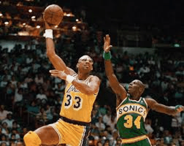 Kareem Abdul-Jabbar Skyhook Shot