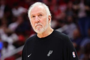 Gregg-Popovich-San-Antonio-Spurs-blckshrt