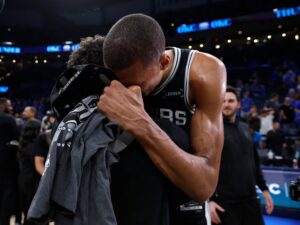 san-antonio-spurs-wembanyama-celebratwcf