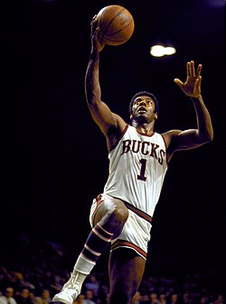 Oscar_Robertson1971