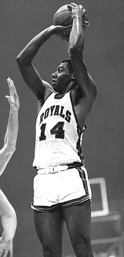 Oscar_Robertson_1966