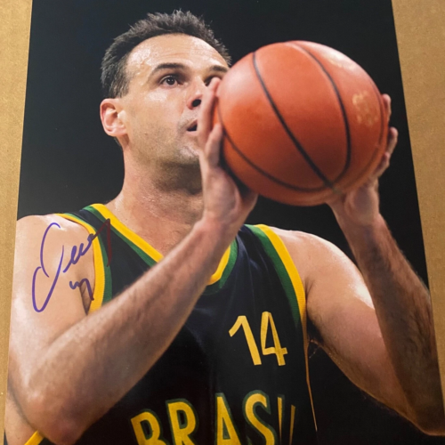 Oscar Schmidt Signed Photo HOF Autographed 'The Freethrow'
