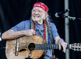 willie nelson onstage